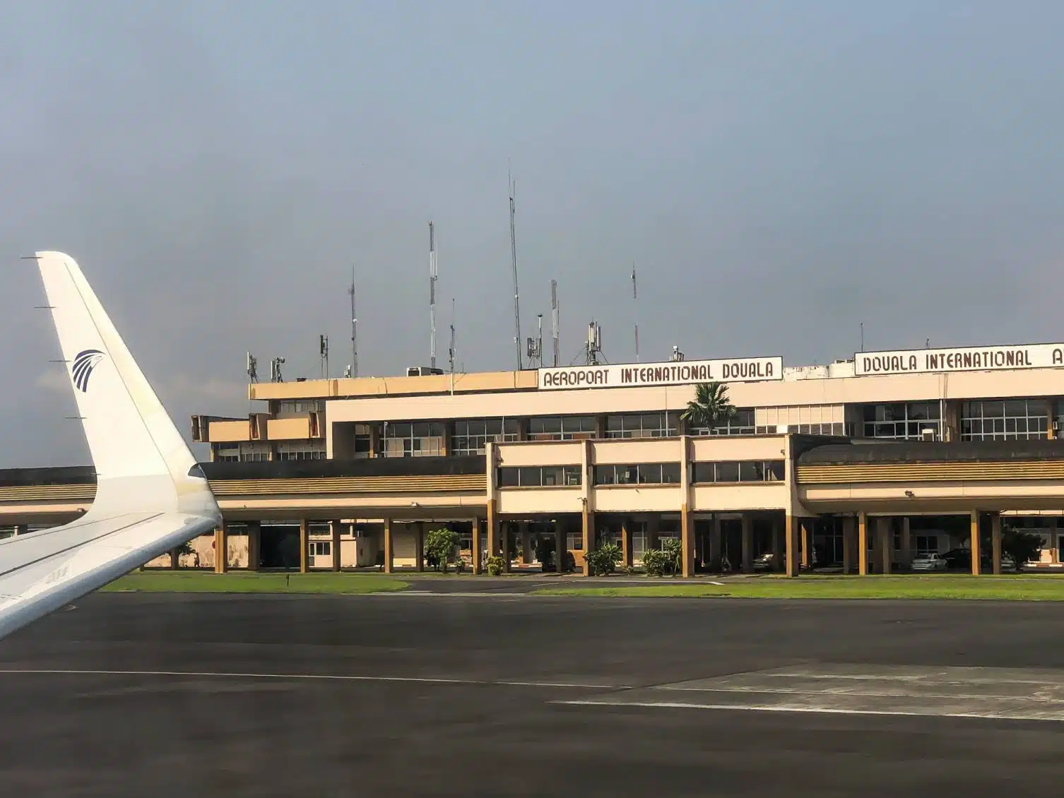 voyage Douala Cameroun hébergement palace hôtel chambre aéroport