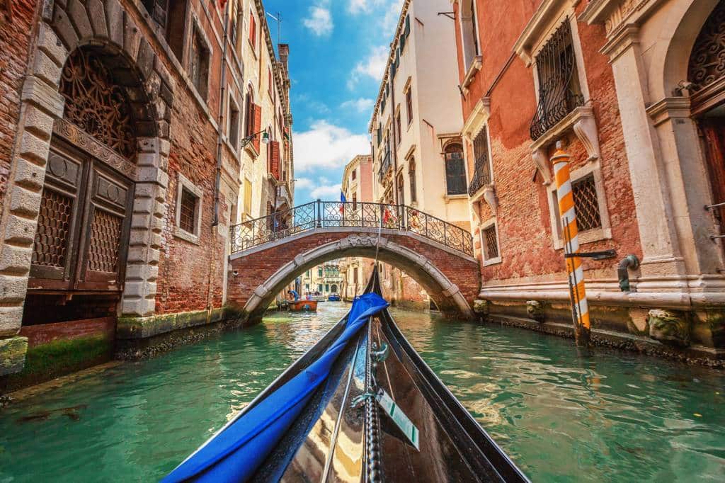 une promenade en gondole à Venise